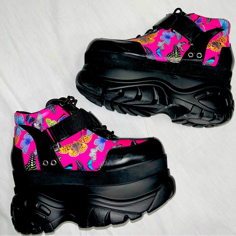 SALE💞Worn 1 hour Dolls Kill Club XXX Butterfly Platform Sneakers worth $128!